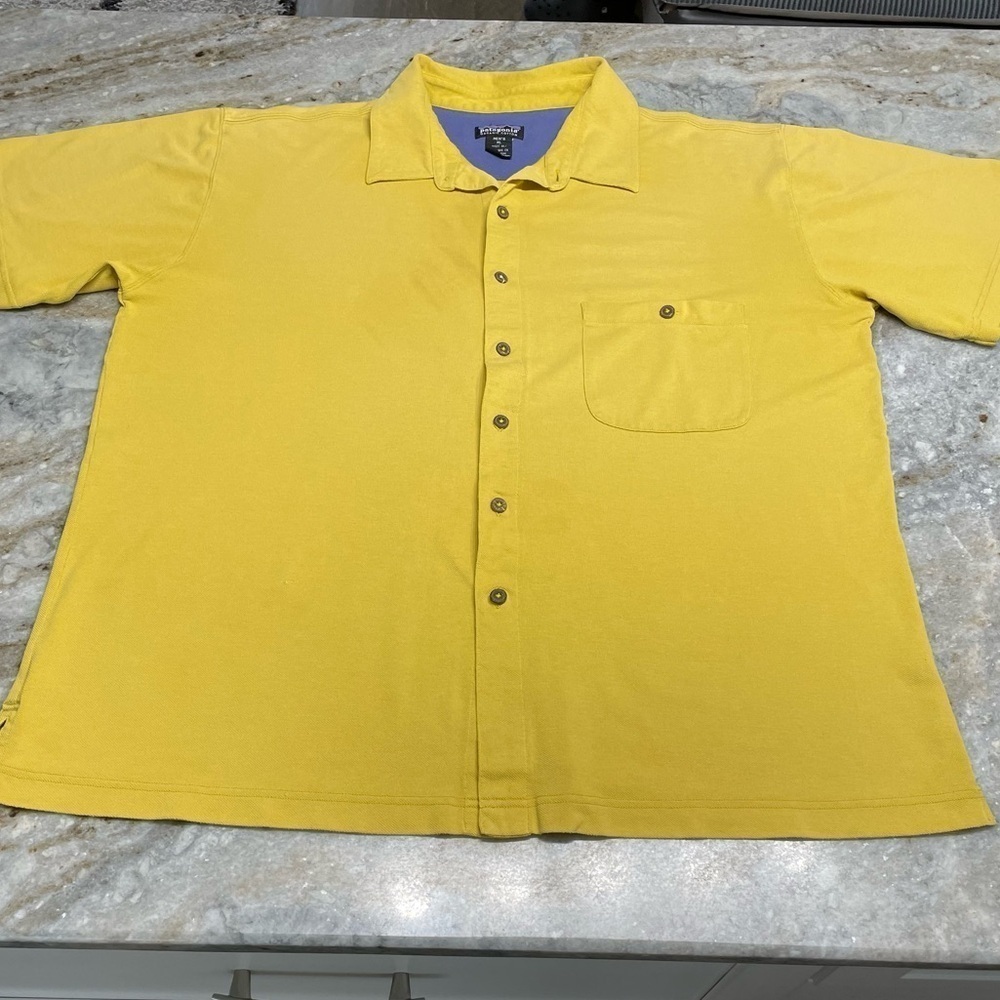 Vintage Patagonia Men's Organic Cotton Short-Sleeved Button Front Shirt